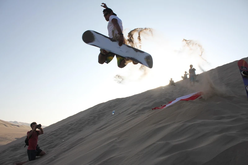 Huacachina Sandboarding